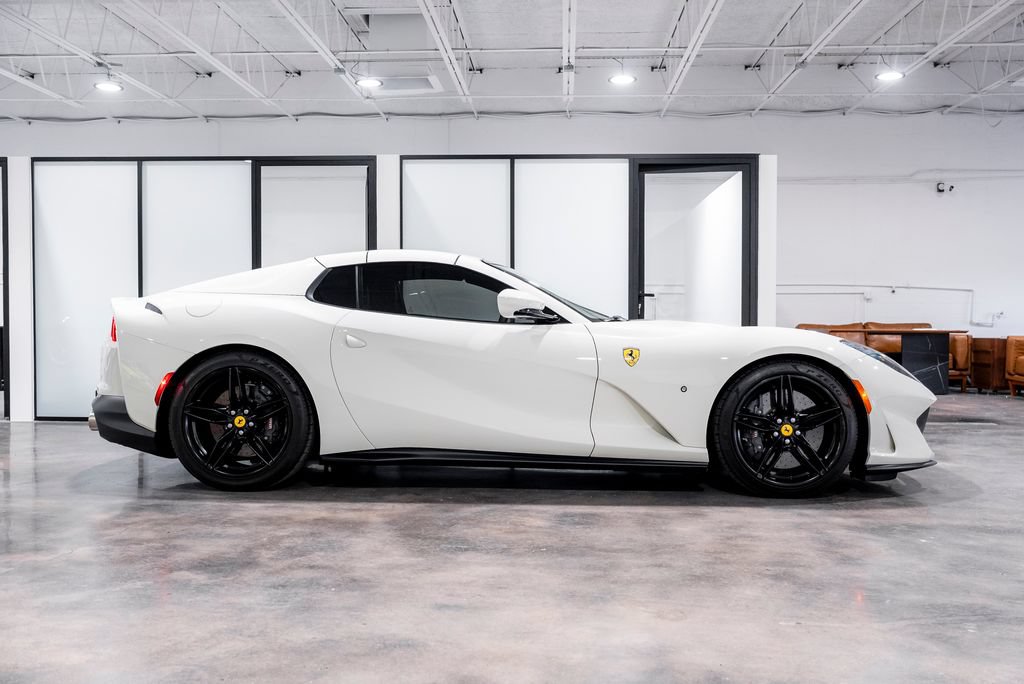 Used 2023 Ferrari 812 GTS RWD image 2