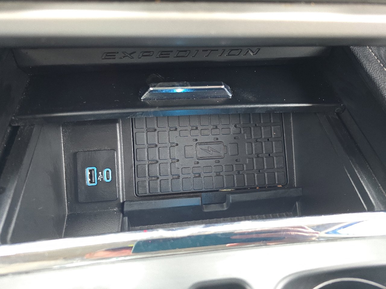 Used 2024 Ford Expedition Max XLT image 37