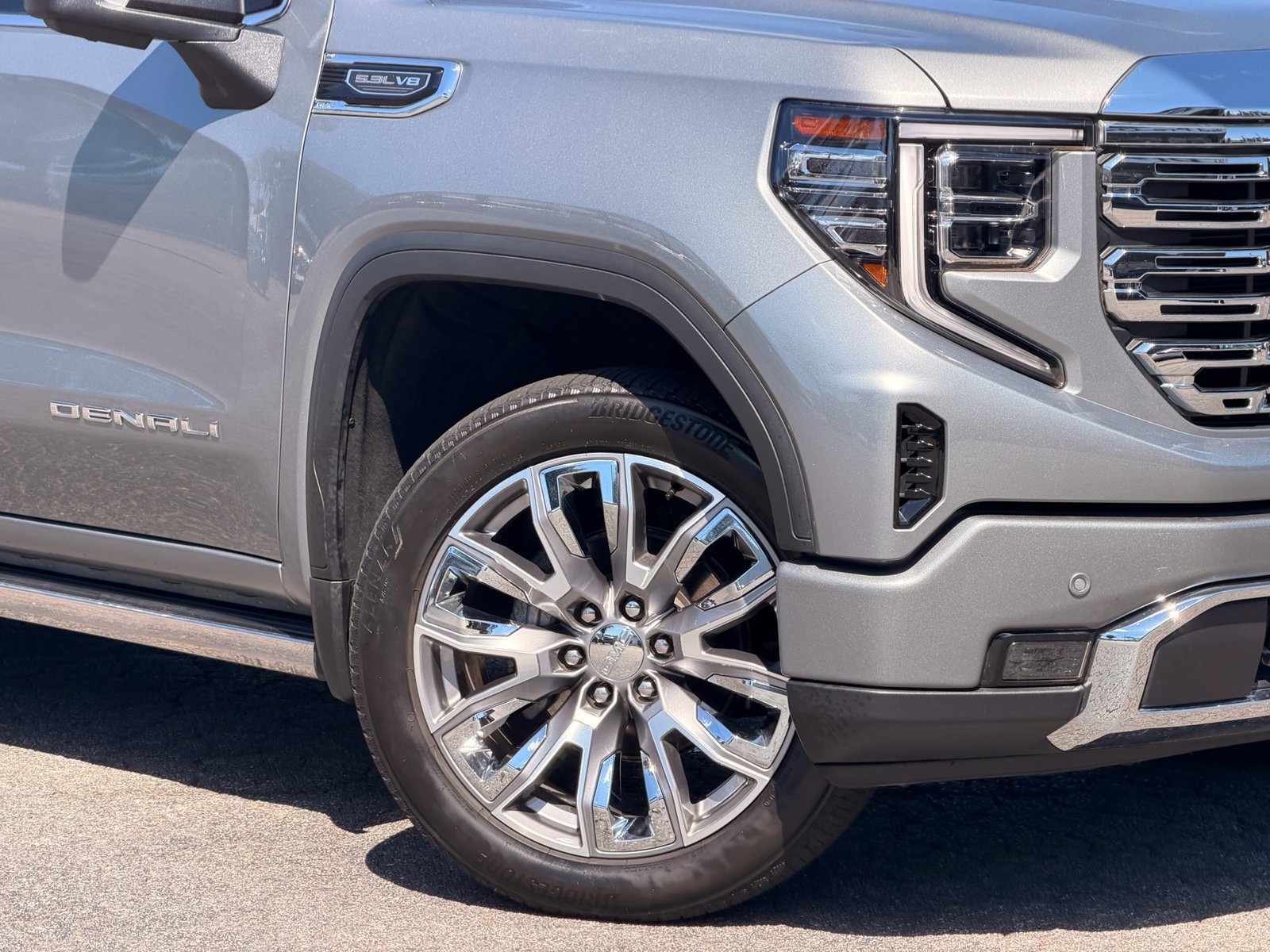 Used 2024 GMC Sierra 1500 Denali w/ Denali Reserve Package AWD/4WD image 3
