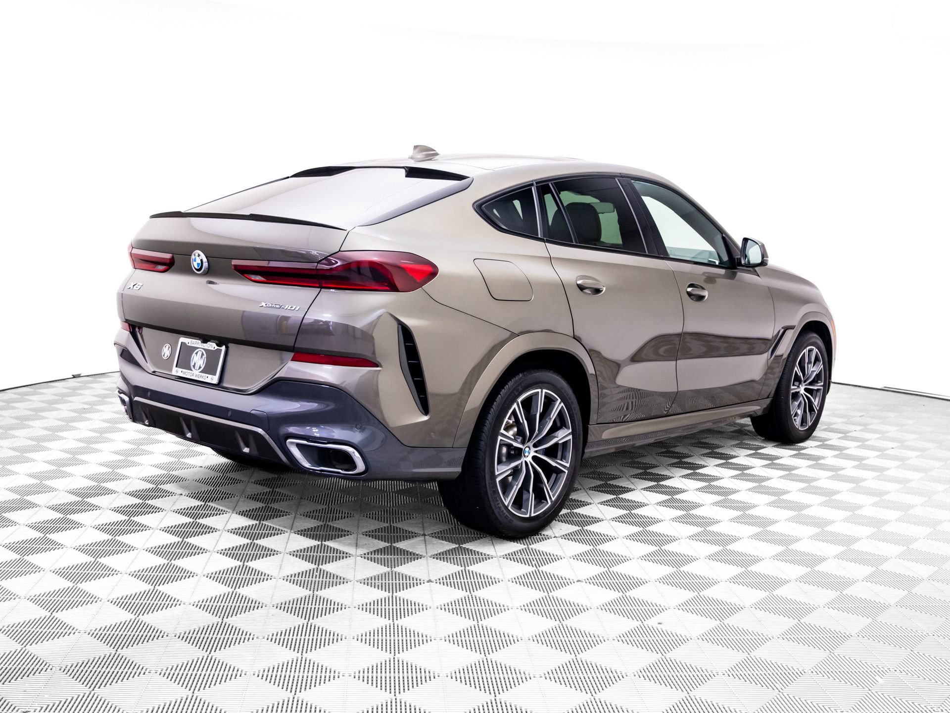 Used 2021 BMW X6 xDrive40i w/ M Sport Package AWD/4WD image 6