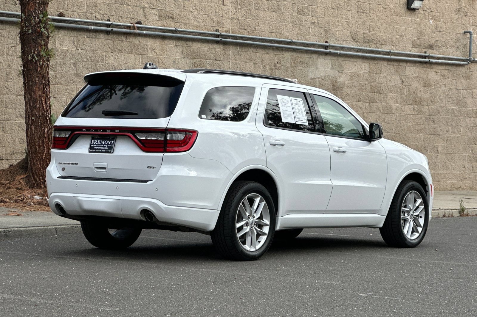 Used 2025 Dodge Durango GT AWD/4WD image 3