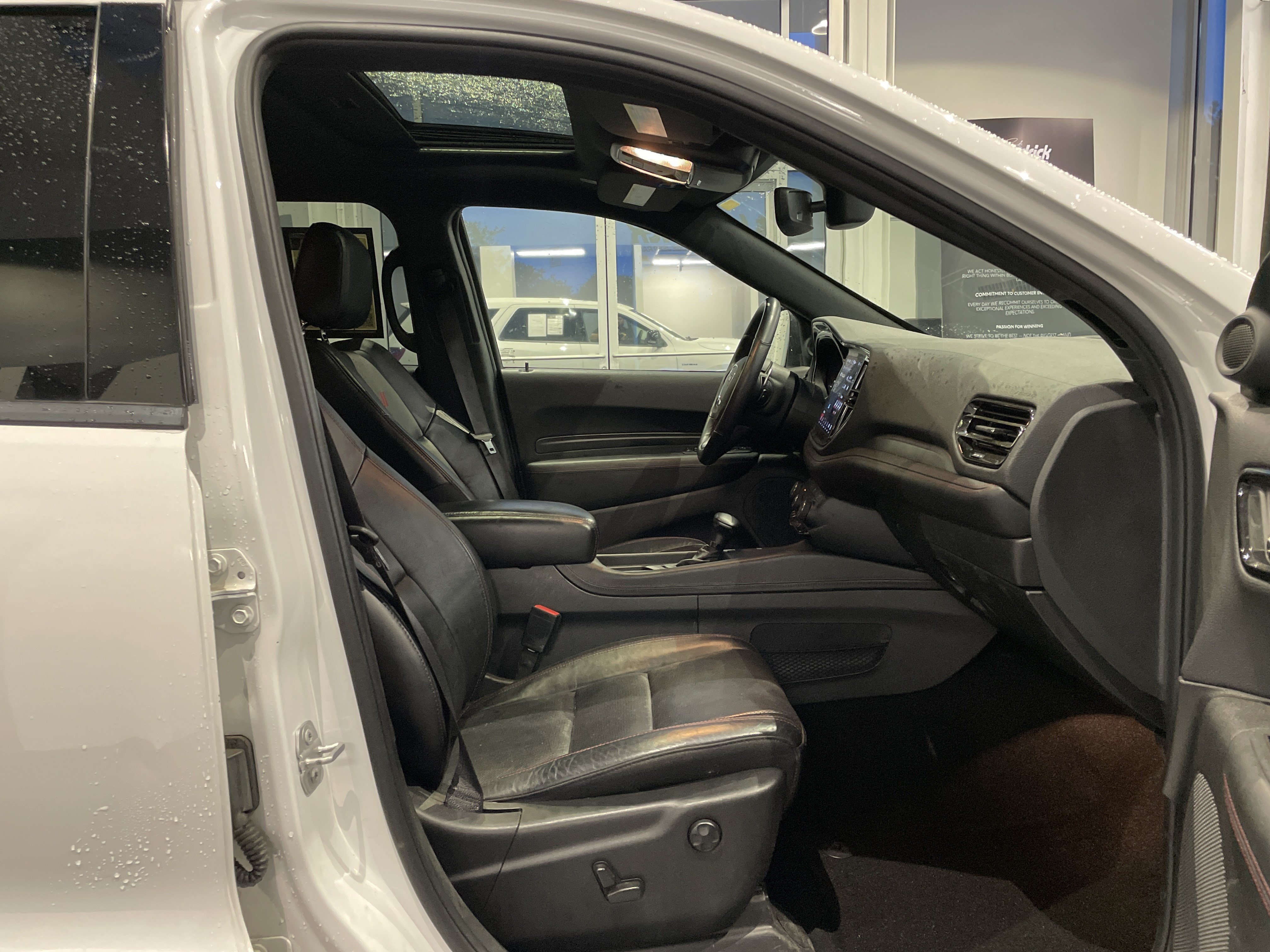 Used 2022 Dodge Durango R/T w/ Blacktop Package AWD/4WD image 36