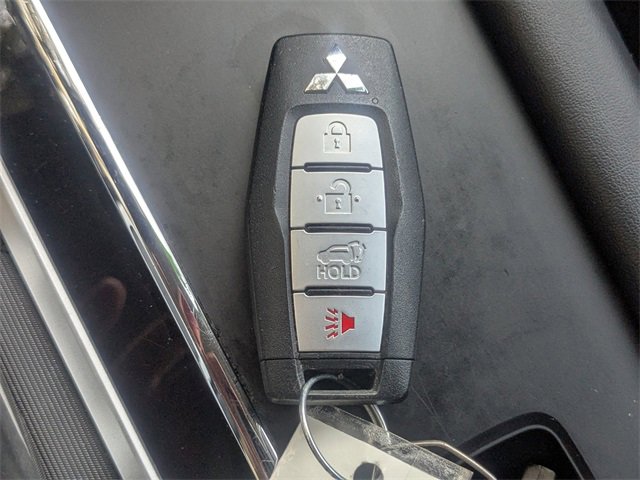 Used 2022 Mitsubishi Outlander SE image 31