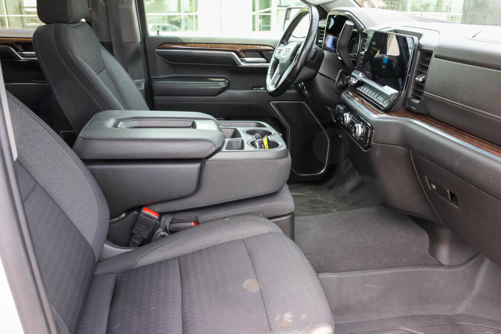 Used 2023 GMC Sierra 1500 SLE w/ X31 Off-Road Package AWD/4WD image 42
