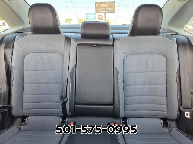 Used 2025 Volkswagen Jetta SE FWD image 11