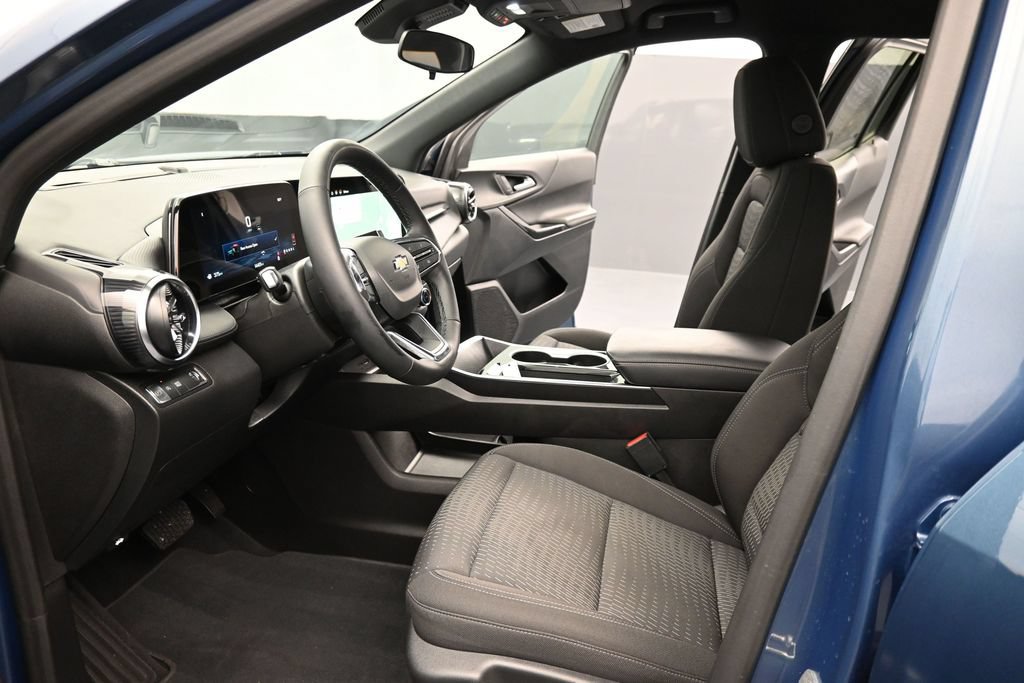 Used 2025 Chevrolet Equinox LT FWD image 14