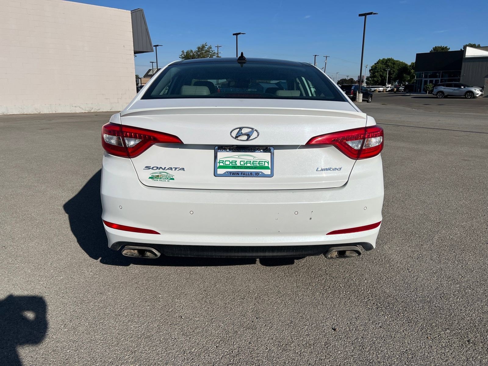 Used 2015 Hyundai Sonata Limited w/ Option Group 06 FWD image 4