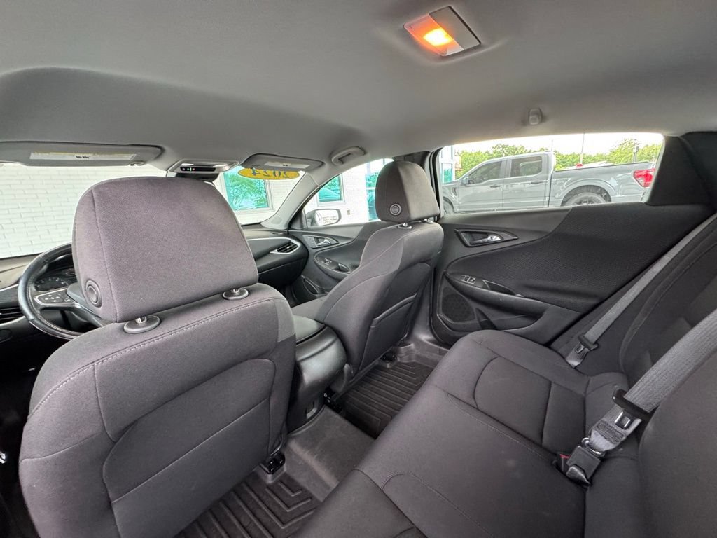 Used 2023 Chevrolet Malibu LS FWD image 22