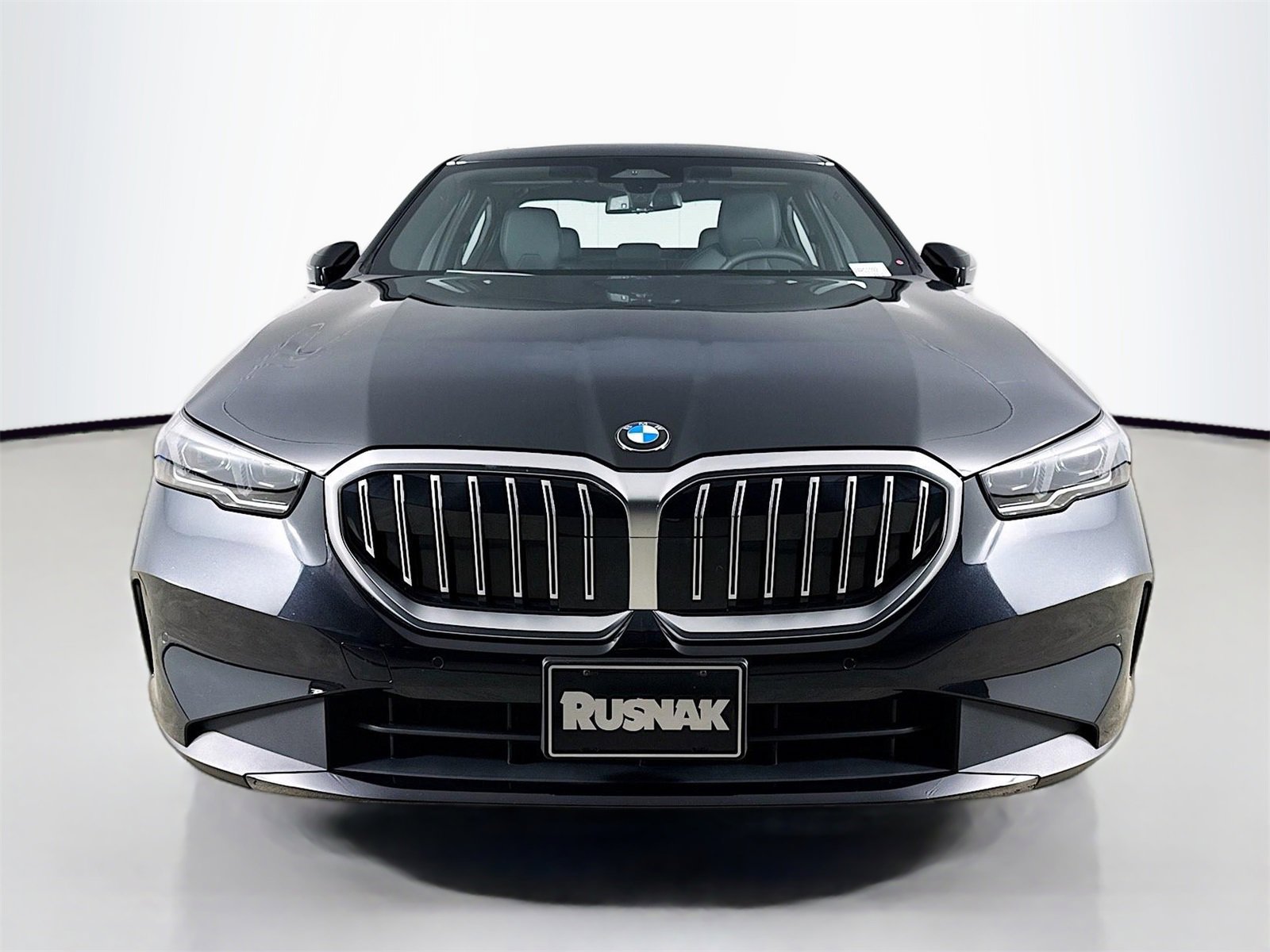 Used 2025 BMW 530i image 2