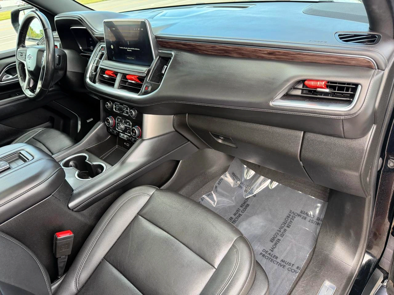 Used 2022 Chevrolet Tahoe Z71 w/ Z71 Off-Road Package AWD/4WD image 10