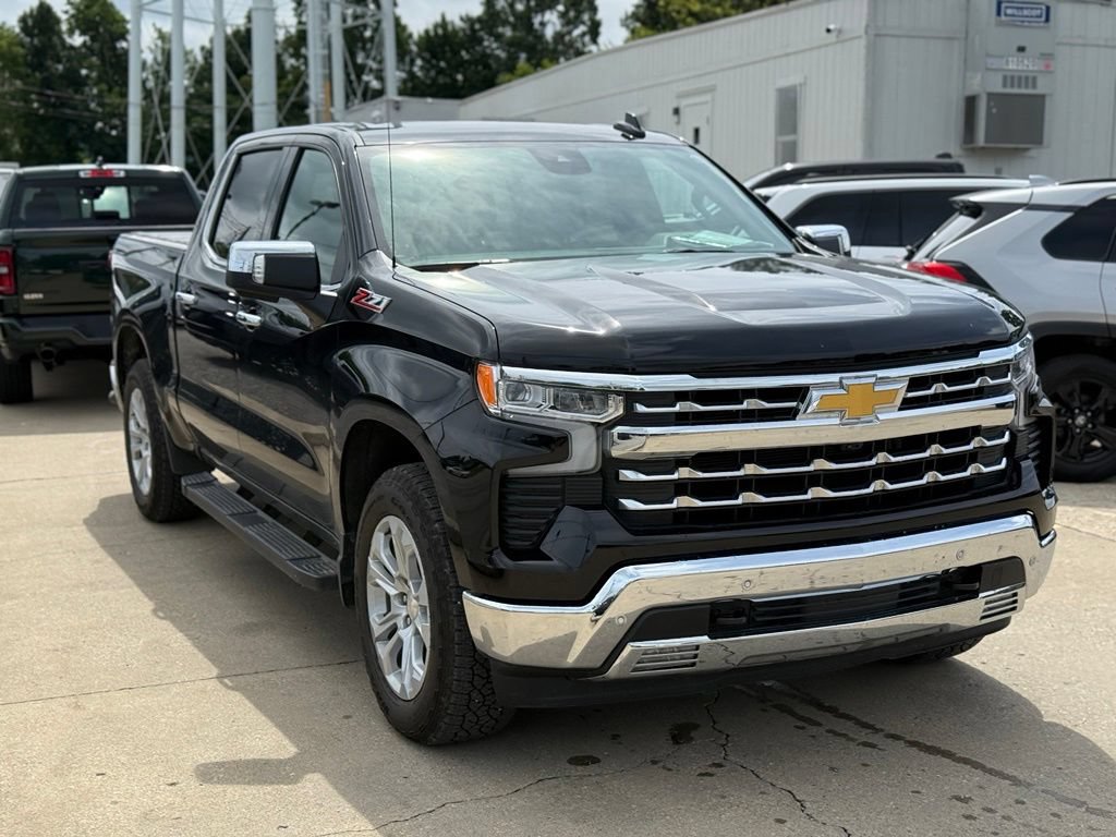Used 2026 Chevrolet Silverado 1500 LTZ AWD/4WD image 4