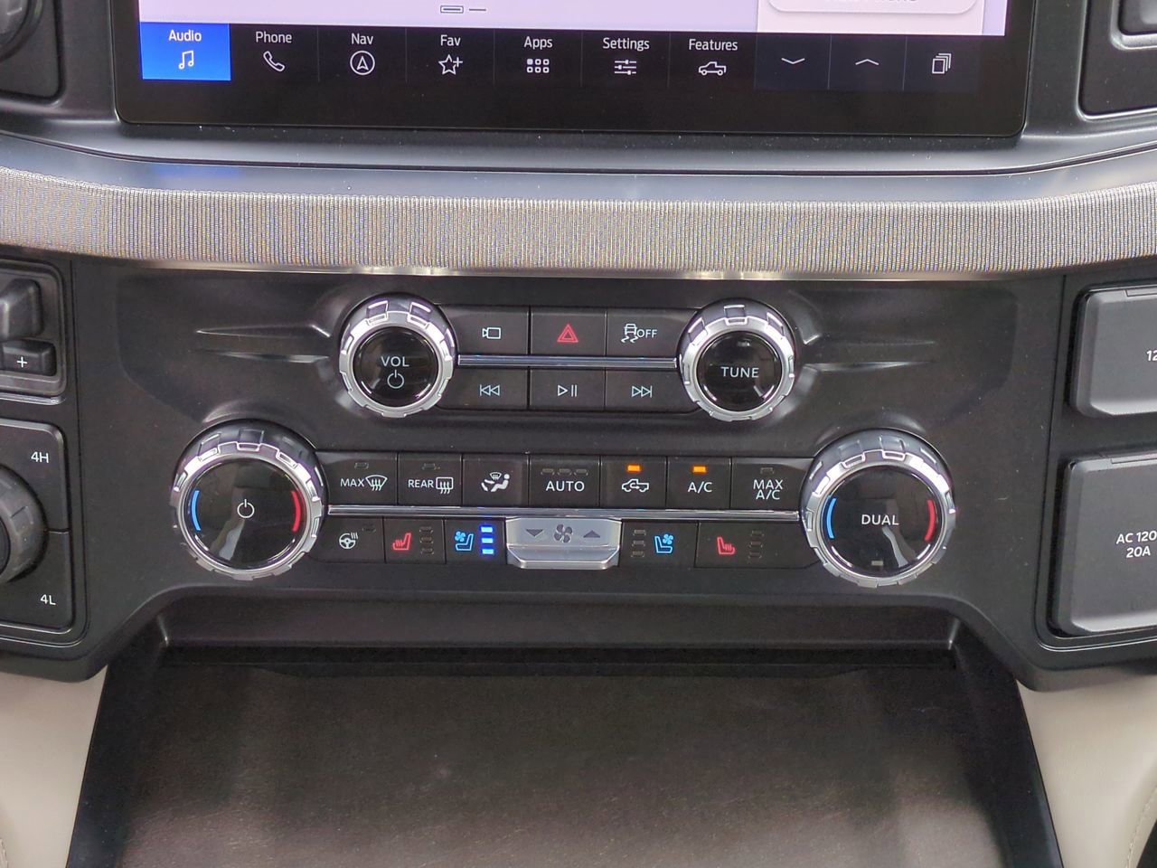New 2026 Ford F250 Platinum w/ Platinum Plus Package image 19