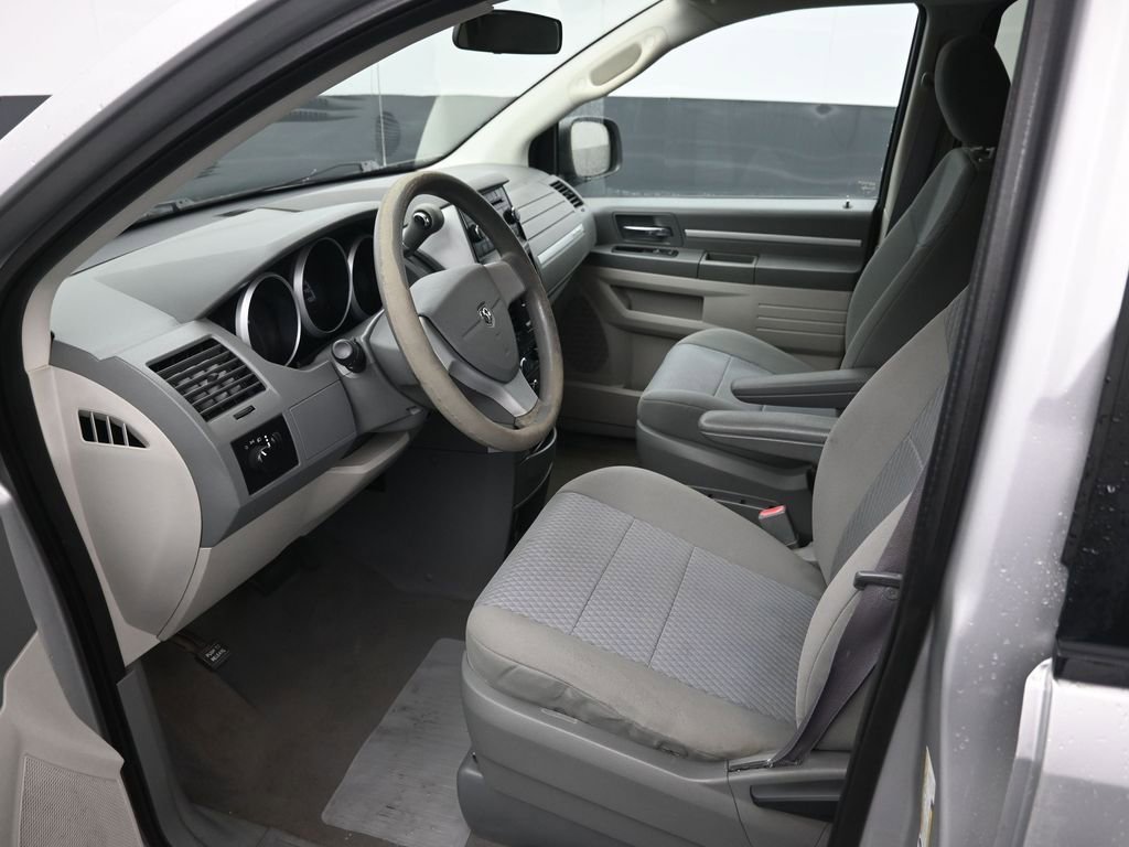 Used 2010 Dodge Grand Caravan SE w/ Climate Group image 7