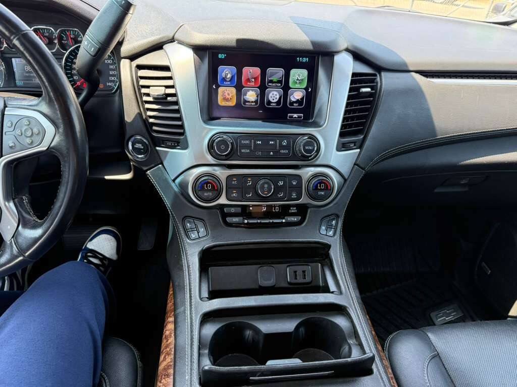 Used 2019 Chevrolet Suburban Premier RWD image 40