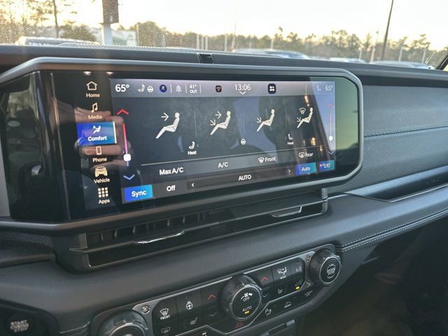 Certified 2025 Jeep Wrangler Unlimited Rubicon 4xe w/ Safety Group image 27