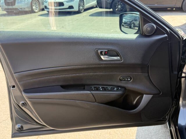 Used 2016 Acura ILX w/ Technology Plus Package FWD image 11