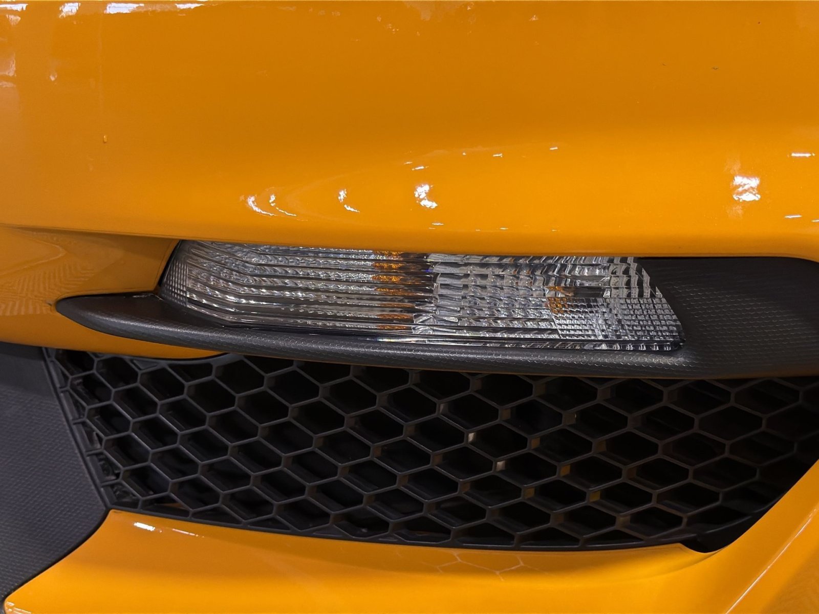 Used 2019 Ford Mustang Shelby GT350 w/ Technology Package RWD image 14