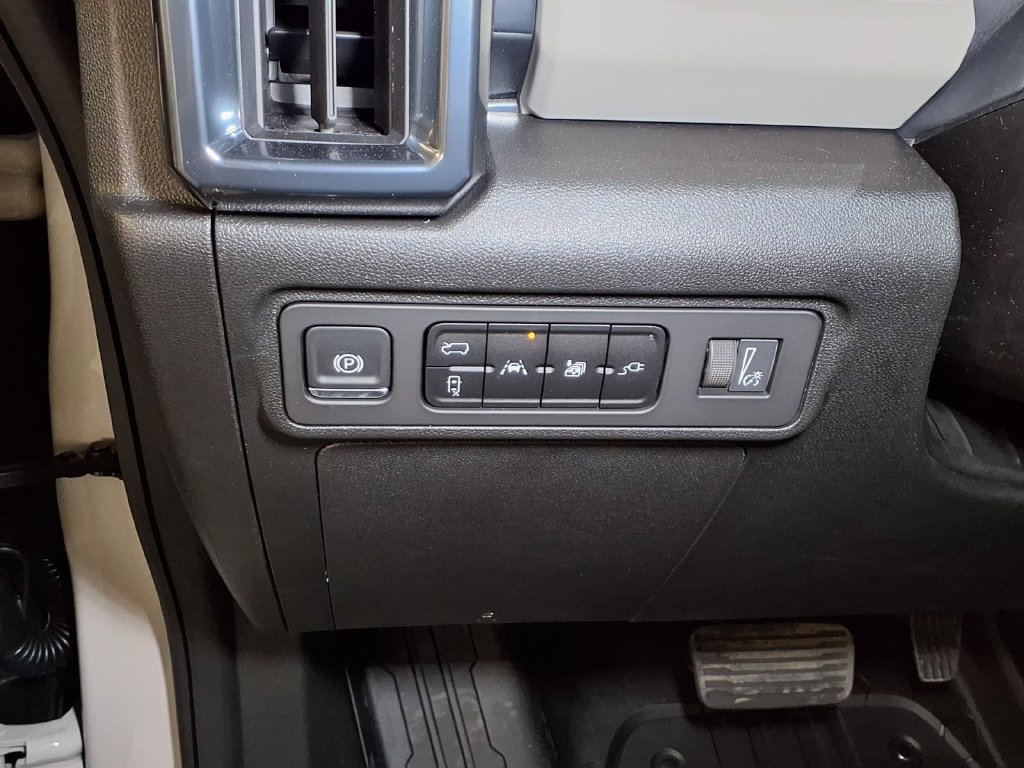 Used 2026 GMC Hummer EV SUV AWD/4WD image 17