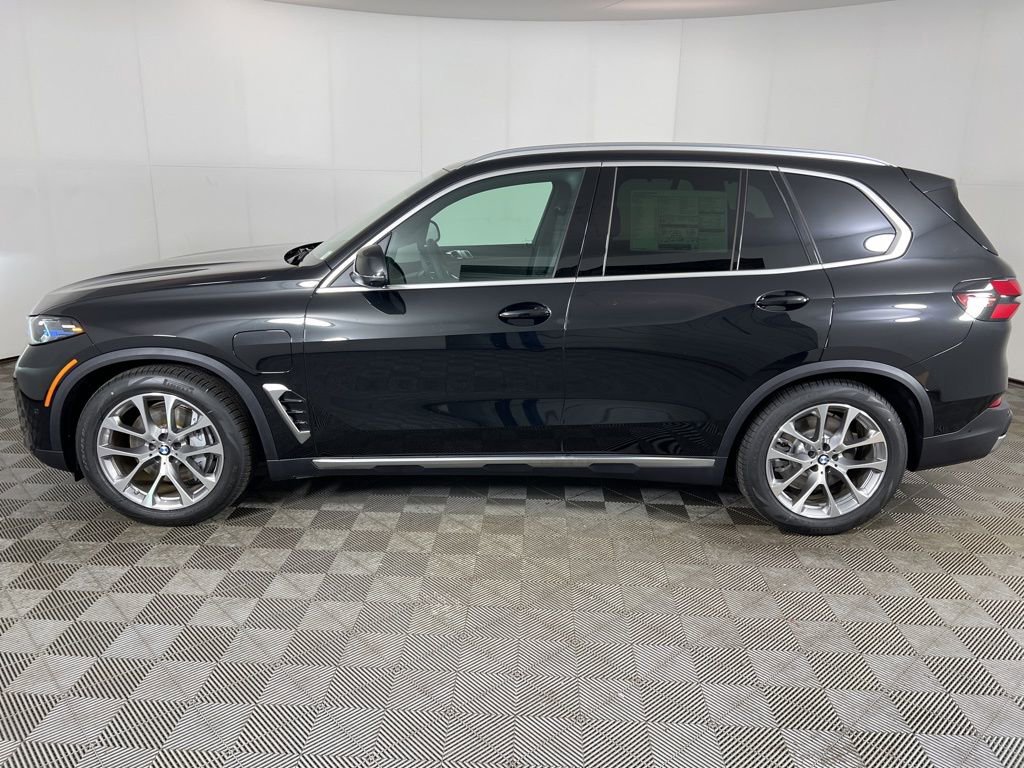 New 2026 BMW X5 xDrive50e w/ Climate Comfort Package image 4