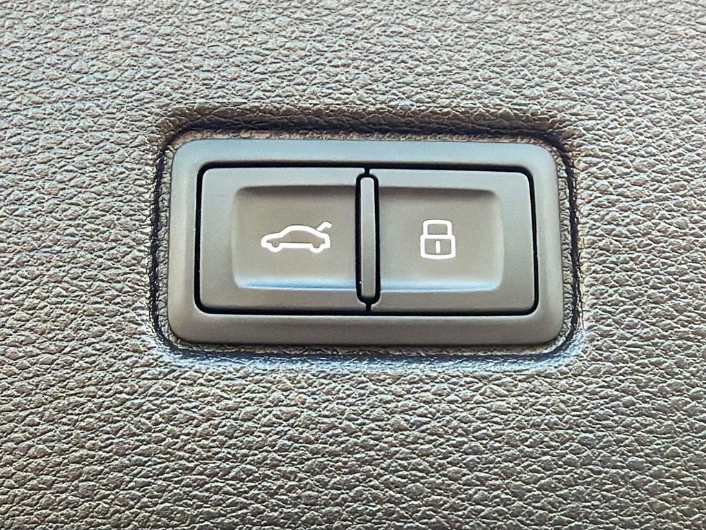 Used 2021 Audi Q7 3.0T Prestige w/ Prestige Package image 14