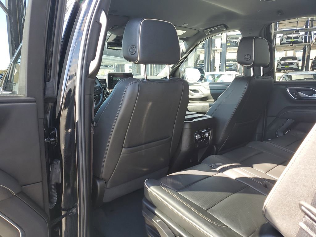 Used 2024 GMC Yukon SLT image 16