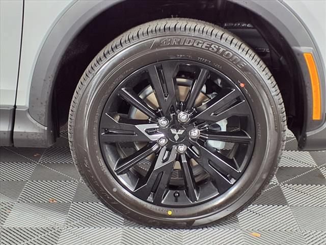 Used 2025 Mitsubishi Eclipse Cross LE AWD/4WD image 28