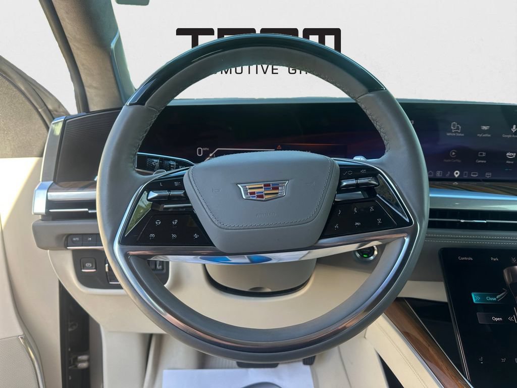 Used 2025 Cadillac Escalade Sport Platinum w/ LPO, ONYX Package AWD/4WD image 17