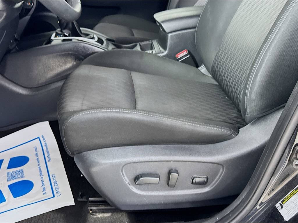 Used 2018 Nissan Rogue SV AWD/4WD image 23