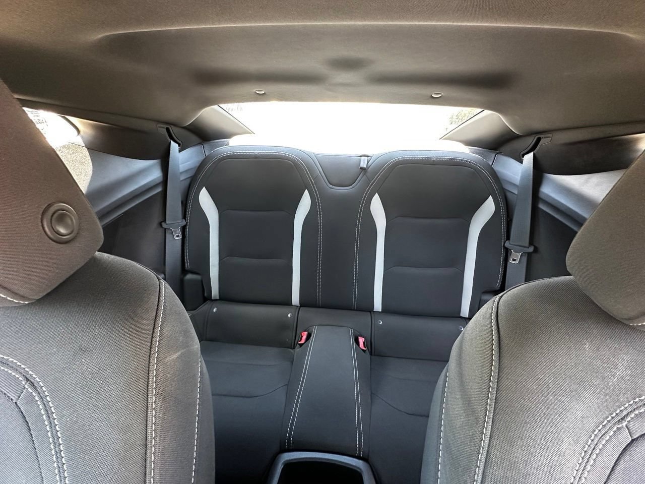 Used 2018 Chevrolet Camaro LT RWD image 21