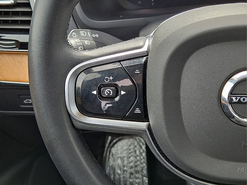 Certified 2023 Volvo XC90 B6 Plus w/ Protection Package Premier image 21
