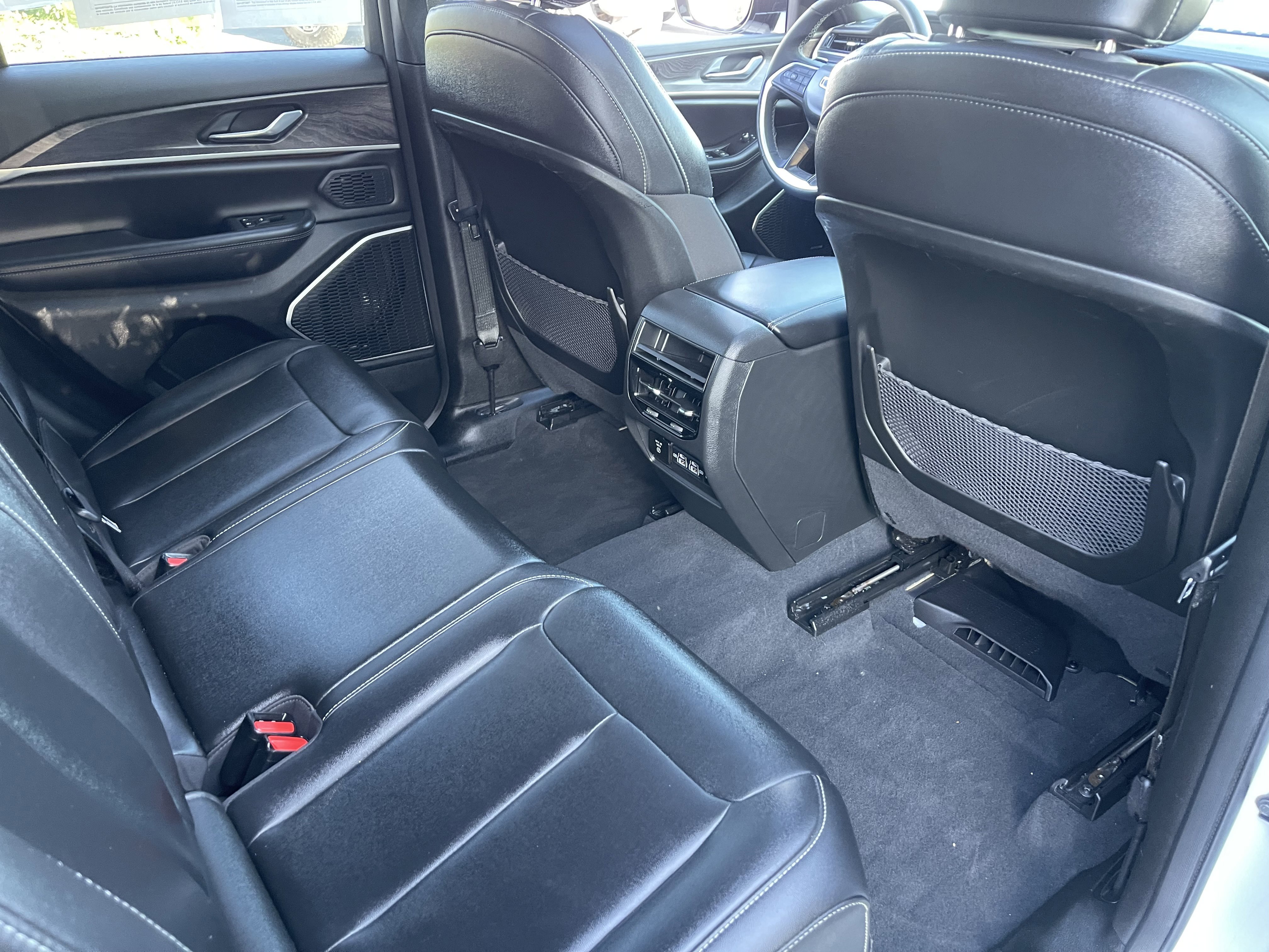 Used 2024 Jeep Grand Cherokee Limited 4xe AWD/4WD image 27