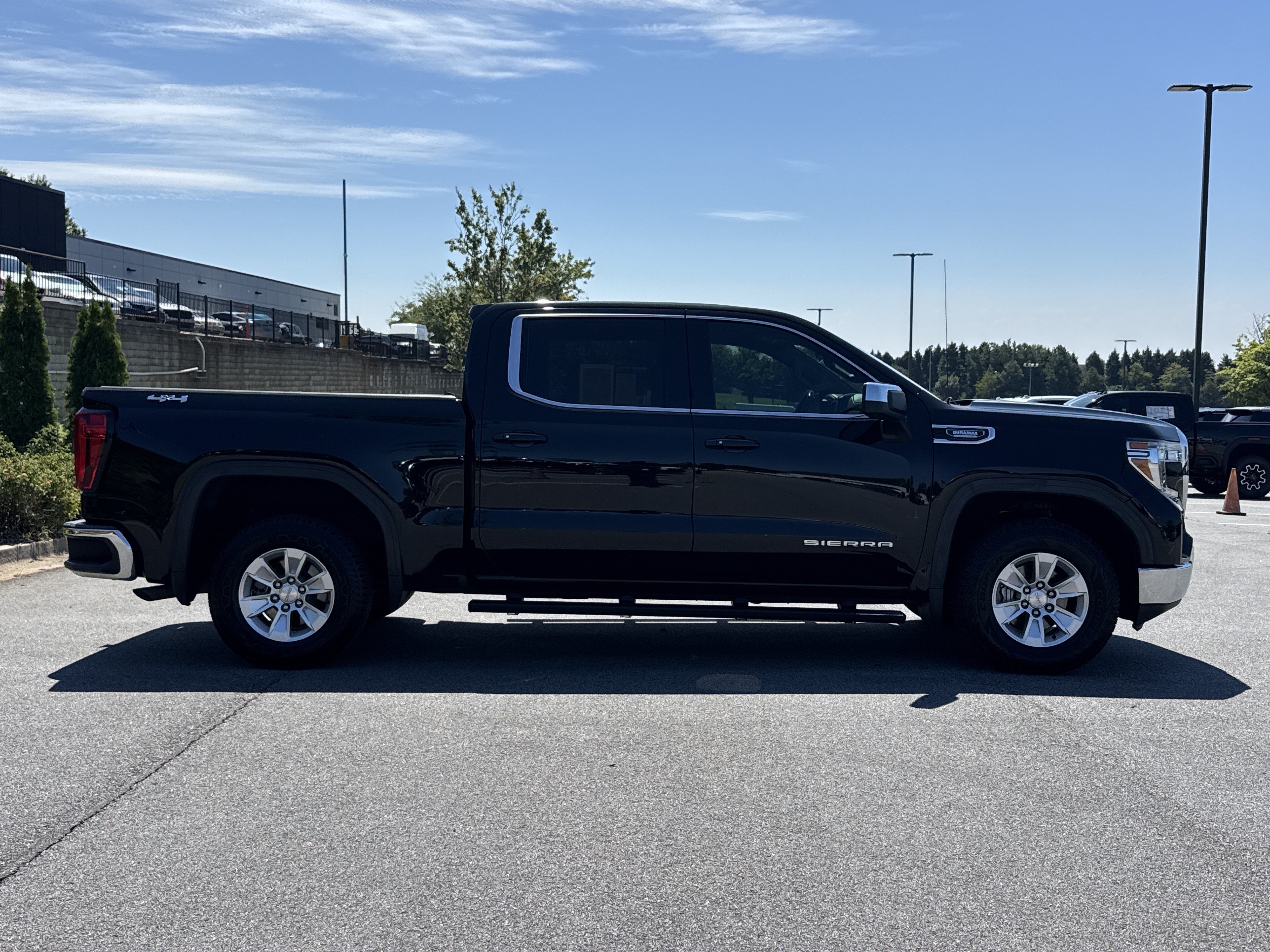 Used 2020 GMC Sierra 1500 SLE w/ SLE Value Package AWD/4WD image 11