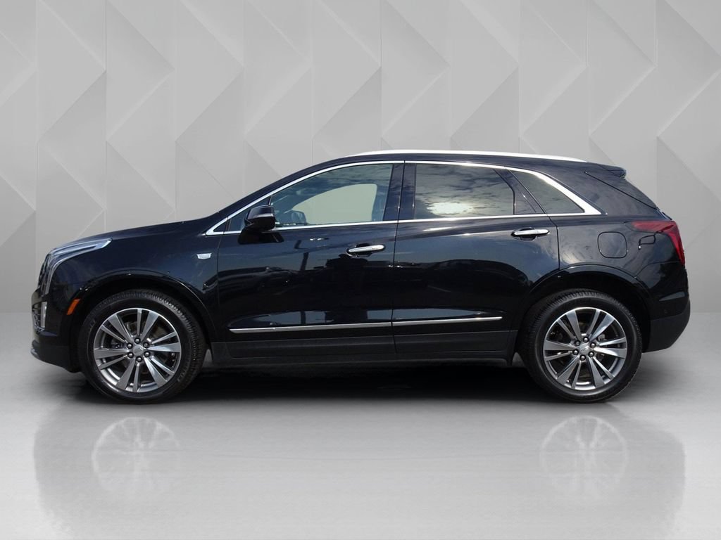 Used 2021 Cadillac XT5 Premium Luxury AWD/4WD image 2