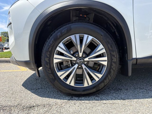 Certified 2023 Nissan Rogue SV w/ SV Premium B Package AWD/4WD image 10