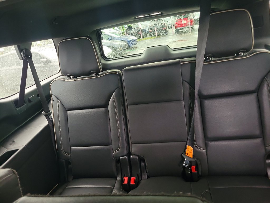 Used 2024 Chevrolet Suburban Premier AWD/4WD image 16