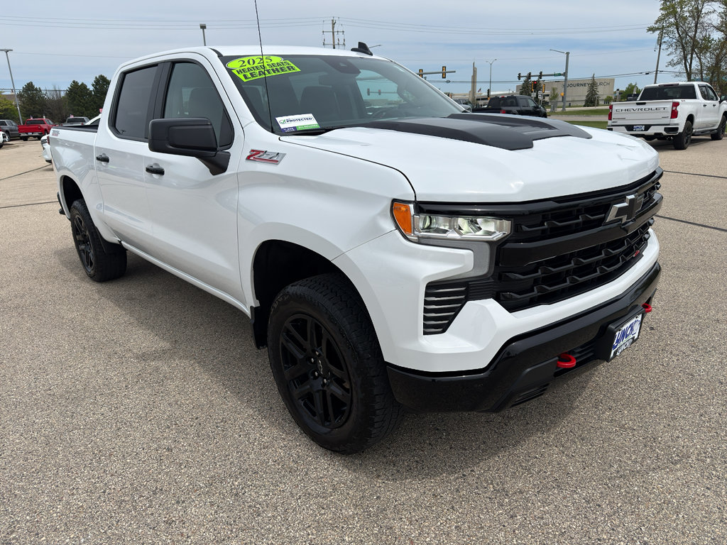 Used 2025 Chevrolet Silverado 1500 LT Trail Boss w/ Convenience Package II AWD/4WD image 6