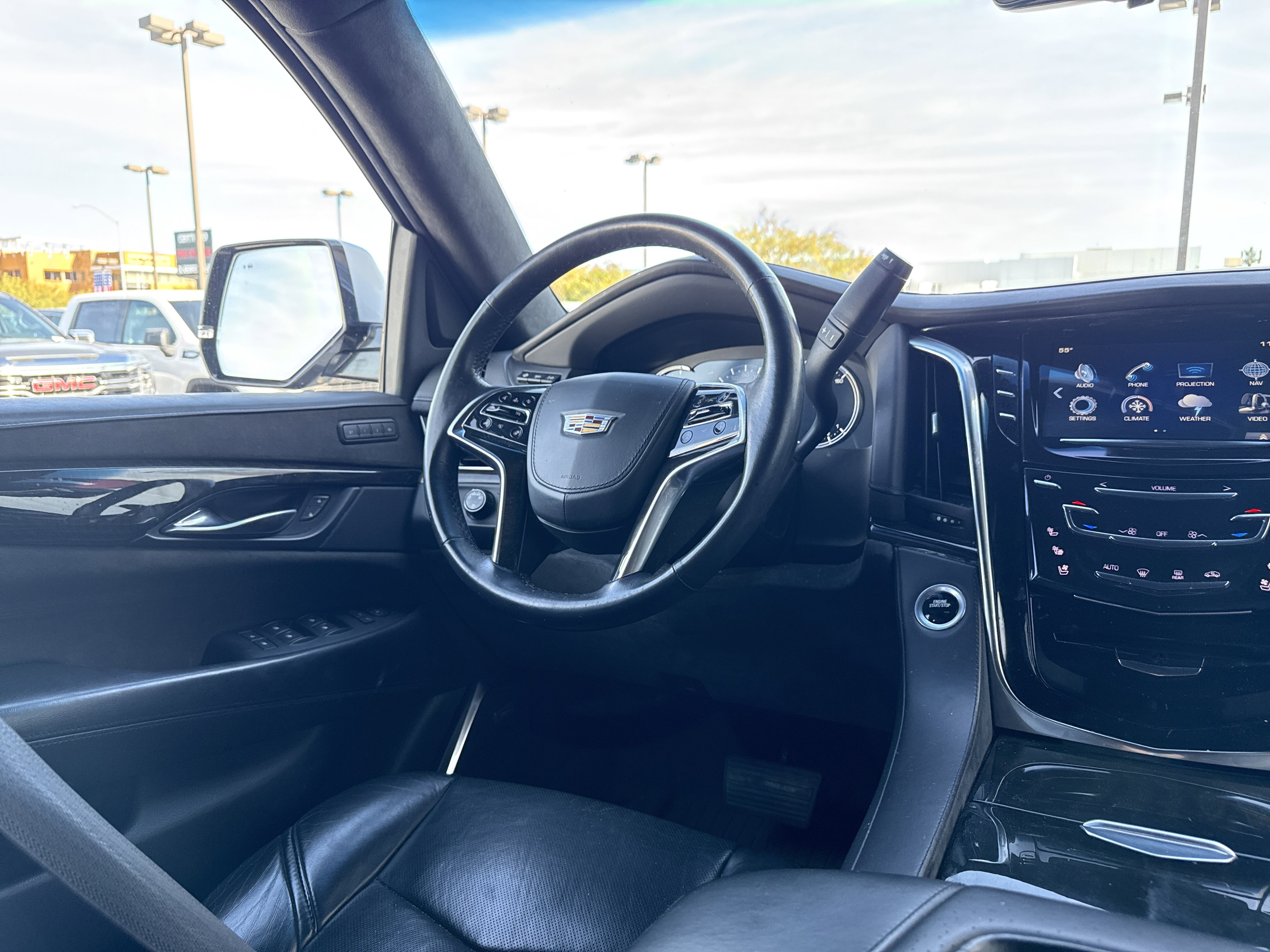 Used 2019 Cadillac Escalade ESV Platinum image 28