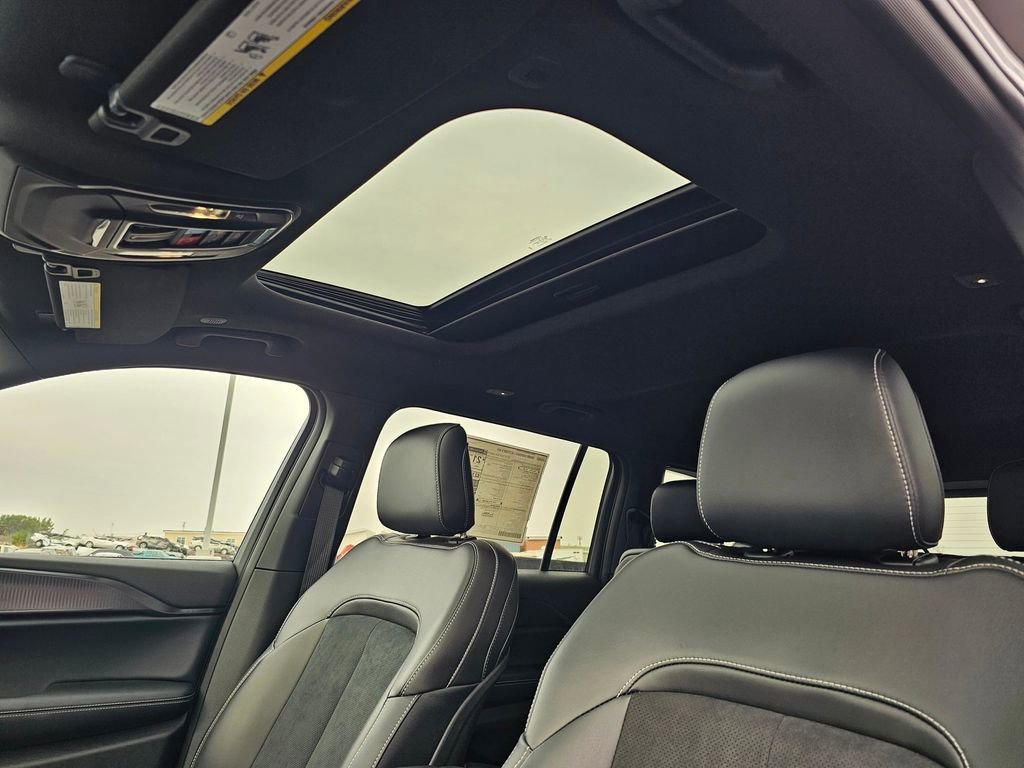 New 2025 Jeep Grand Cherokee L Altitude AWD/4WD image 27