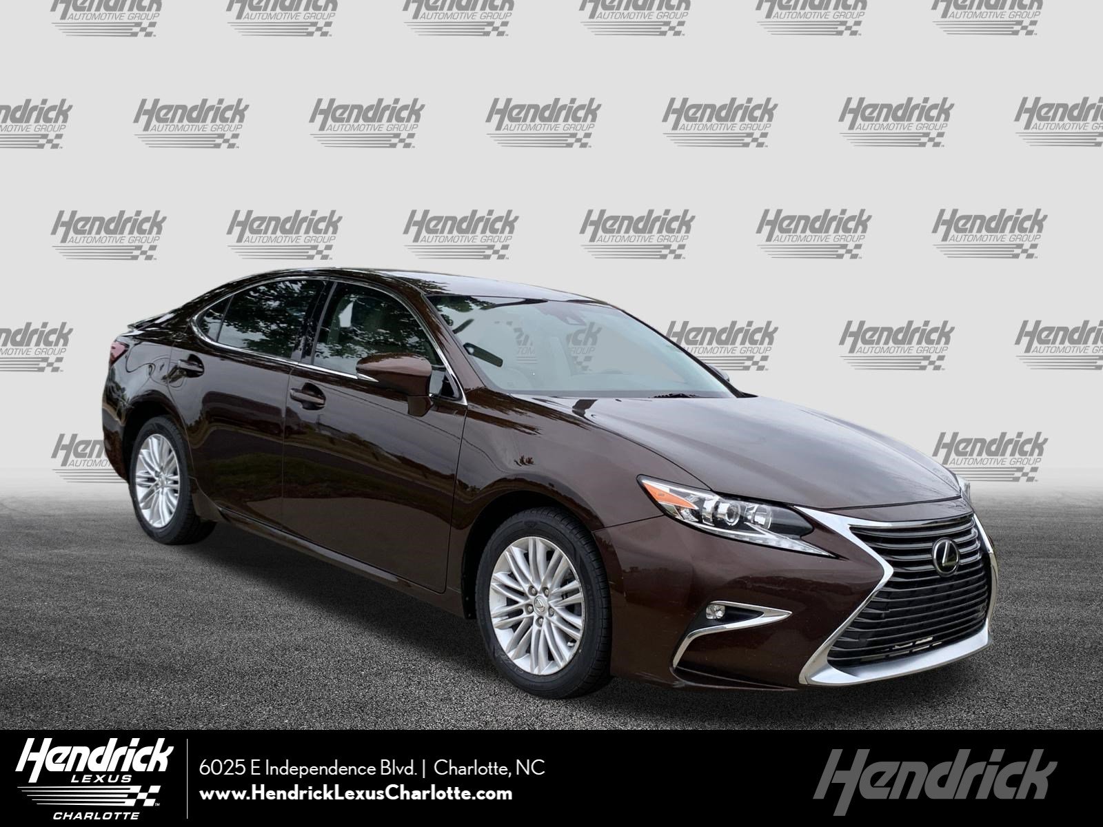 Used 2016 Lexus ES 350 w/ Premium Package w/Wood Trim FWD image 1