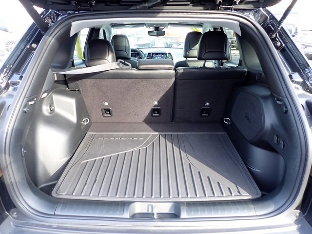 Certified 2022 Jeep Cherokee Limited w/ Mopar Interior Package image 6