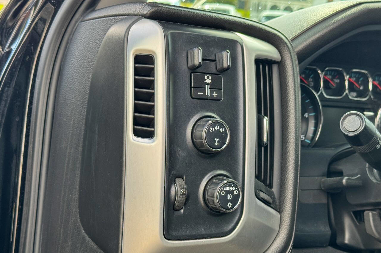Used 2019 GMC Sierra 2500 SLT w/ Duramax Plus Package AWD/4WD image 29