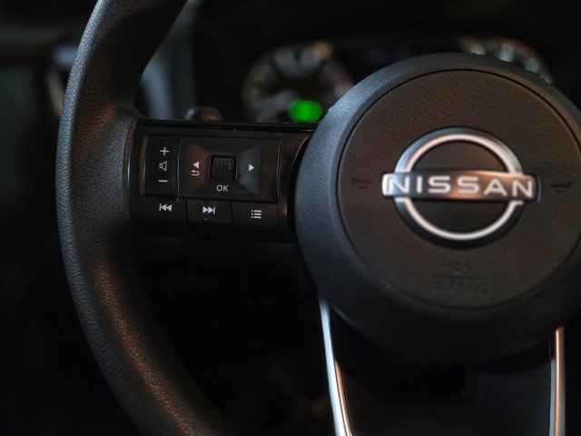 Used 2022 Nissan Rogue SV image 18