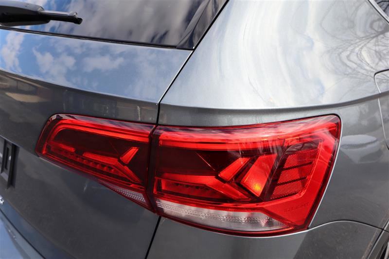 Used 2024 Volkswagen Taos SE image 26