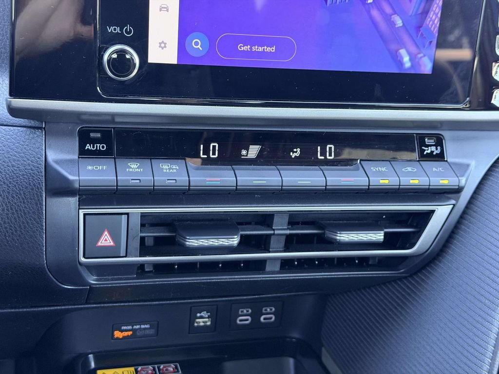 Certified 2025 Toyota Camry SE w/ Convenience Package FWD image 5