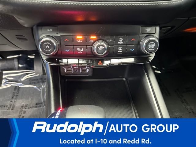 Used 2022 Dodge Durango SXT w/ Blacktop Package image 24