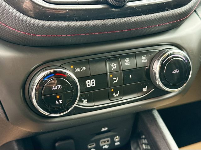 Used 2021 Chevrolet TrailBlazer RS w/ Sun and Liftgate Package image 16