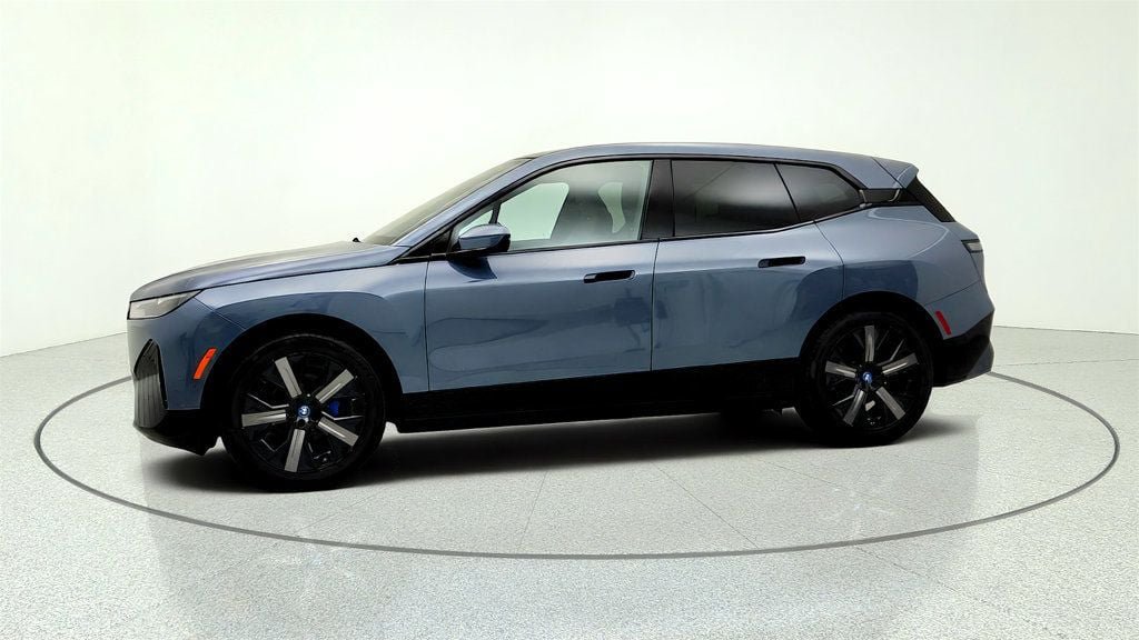 Used 2024 BMW iX xDrive50 w/ Premium Package AWD/4WD image 8