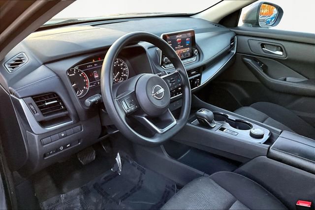 Used 2024 Nissan Rogue SV image 12