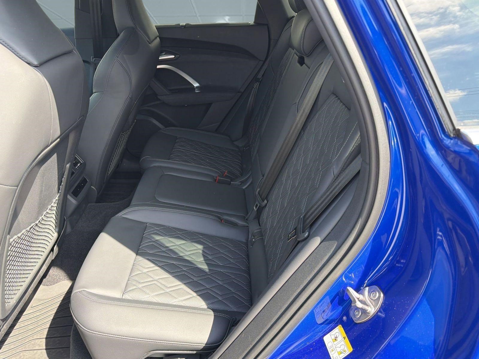 Used 2025 Audi SQ5 Premium Plus AWD/4WD image 15