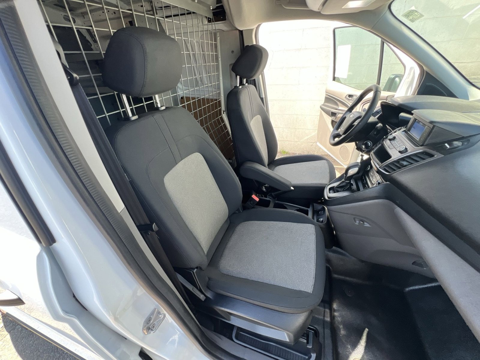 Used 2023 Ford Transit Connect XL image 24